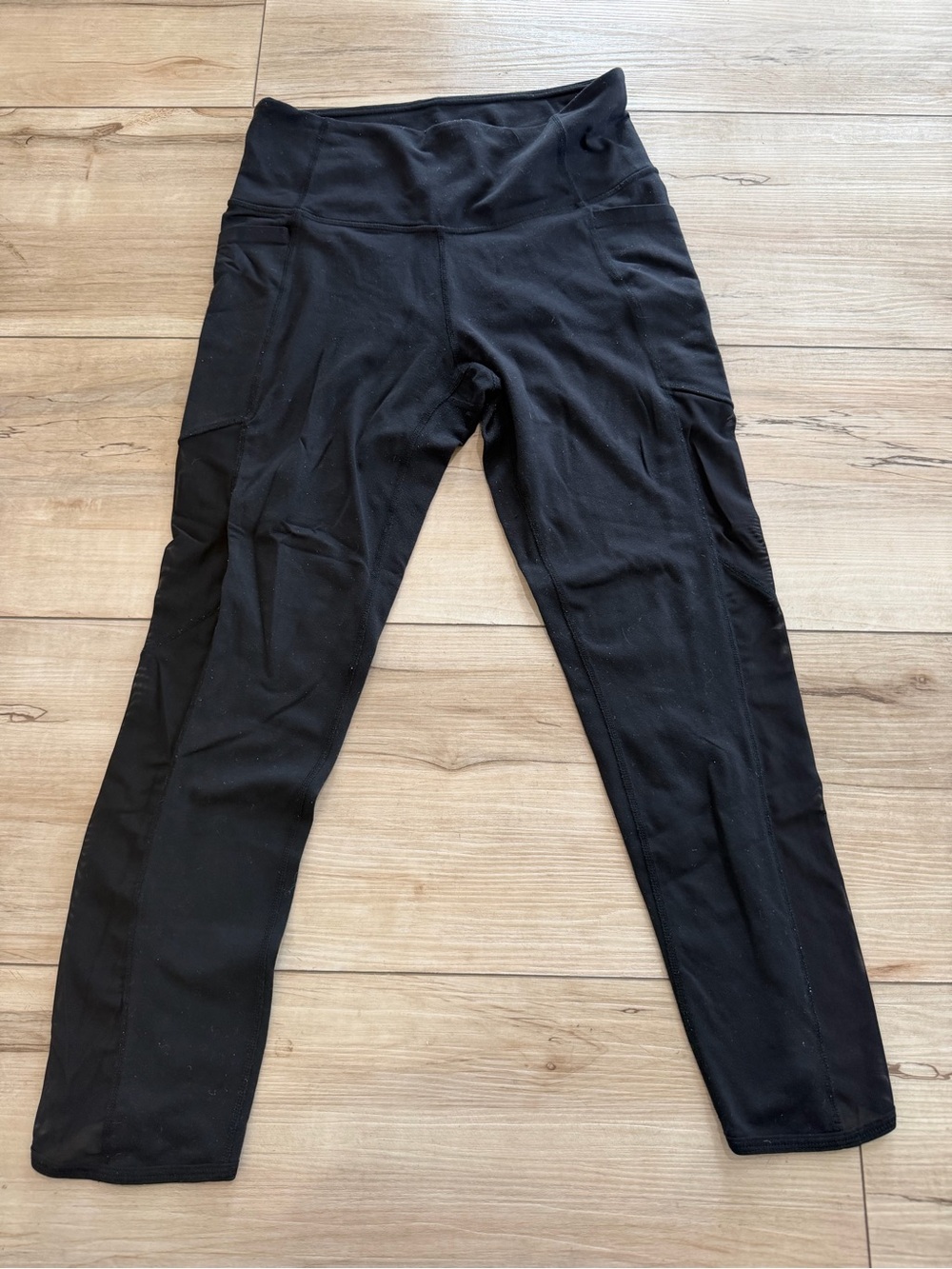 ATHLETA Black 7/8 Tight Mesh Sides Pockets